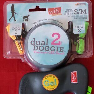 BRAND NEW, WIGZI, DUAL DOGGIE RETRACTABLE LEASH, STILL SEALED!!!
